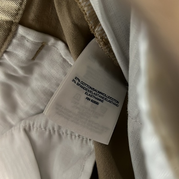 Lands End mid rise khaki shorts size 6 3/$20 - Picture 5 of 5